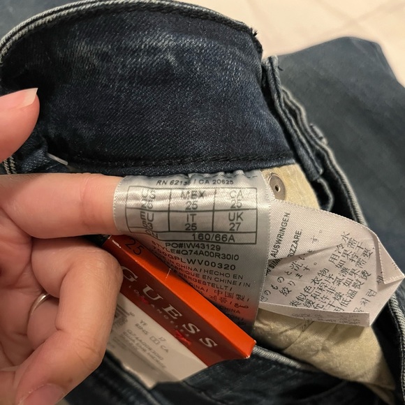 Dark Blue Mid-Rise Guess ▵ Jeans 👖 - Picture 5 of 14